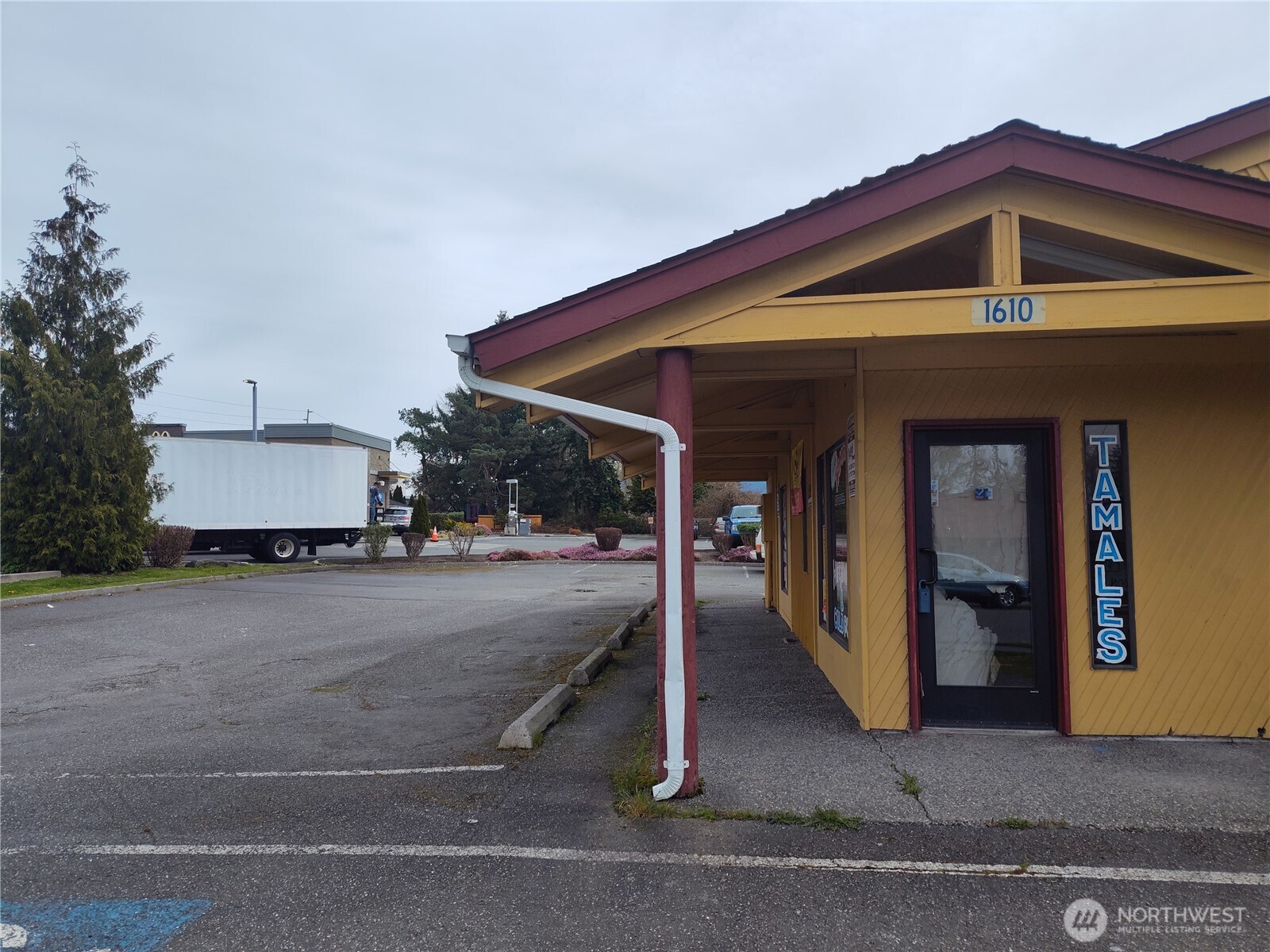 1610 N Laventure Road