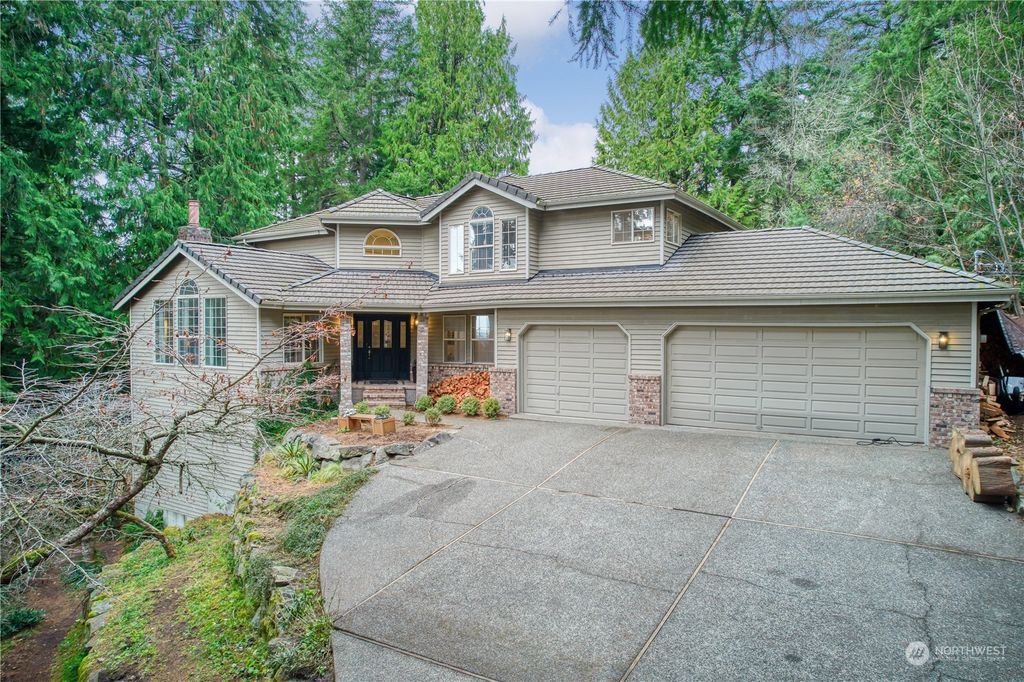 Photo of 10007 174th Avenue SE, Newcastle, WA 98059 (MLS # 2183276)