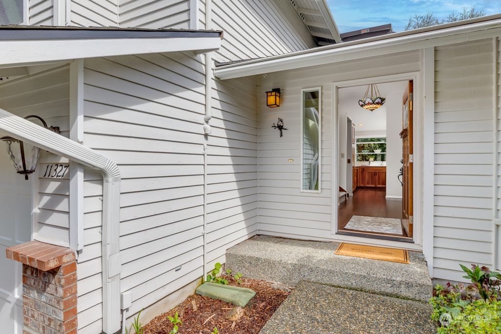 Photo of 11327 58th Avenue W, Mukilteo, WA 98275 (MLS # 2214075)