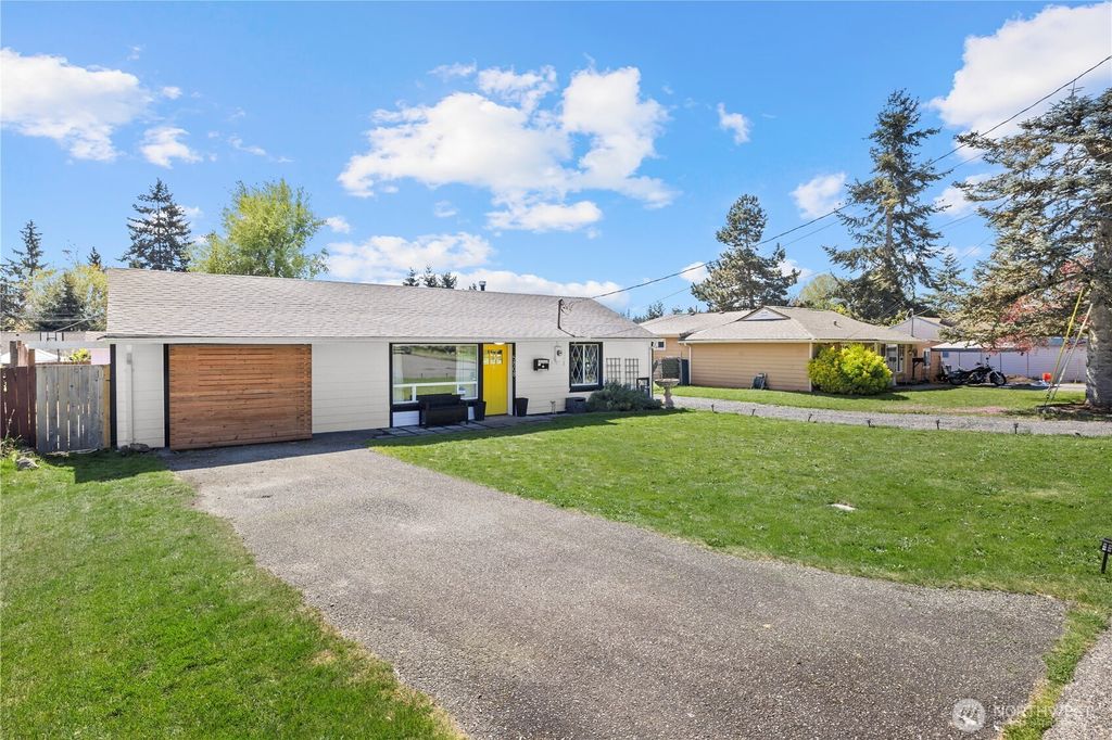 Photo of 5808 241st Street SW, Mountlake Terrace, WA 98036 (MLS # 2368723)