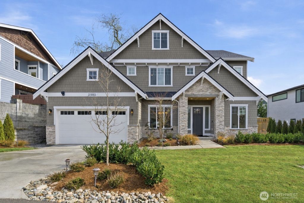 Photo of 2582 136th Lane SE Ln, Bellevue, WA 98005 (MLS # 2490321)