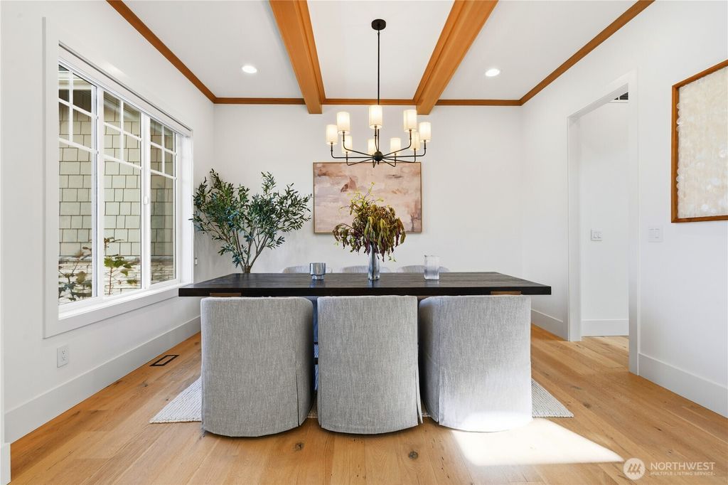 Photo of 2582 136th Lane SE Ln, Bellevue, WA 98005 (MLS # 2490321)