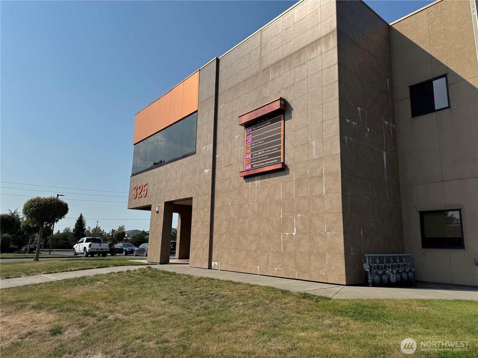 325 E George Hopper Road 202