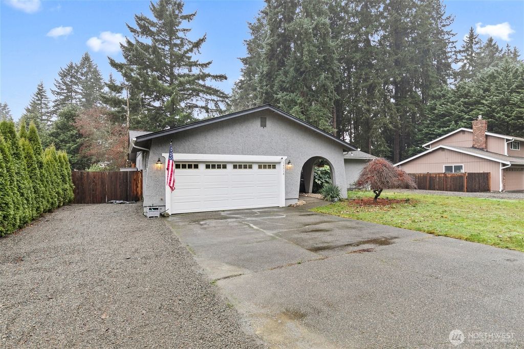 Photo of 14314 110th Avenue Ct E, Puyallup, WA 98374 (MLS # 2461302)