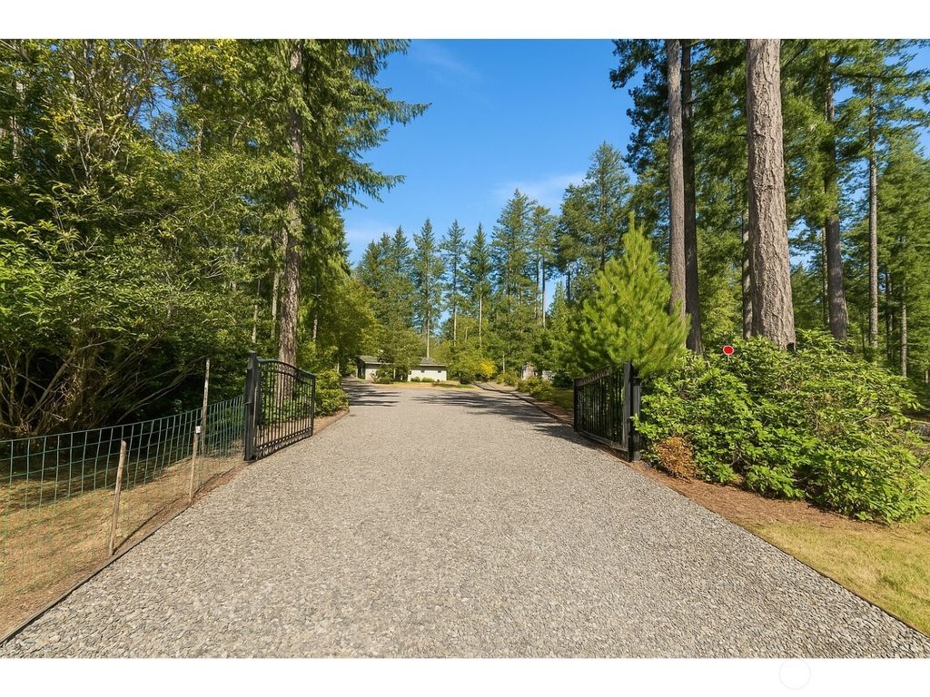 Photo of 280 E Clonakilty Drive, Shelton, WA 98584 (MLS # 2498120)