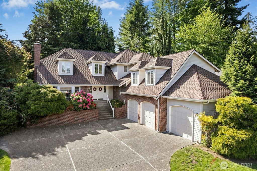 Photo of 4877 167th Avenue SE, Bellevue, WA 98006 (MLS # 2377317)