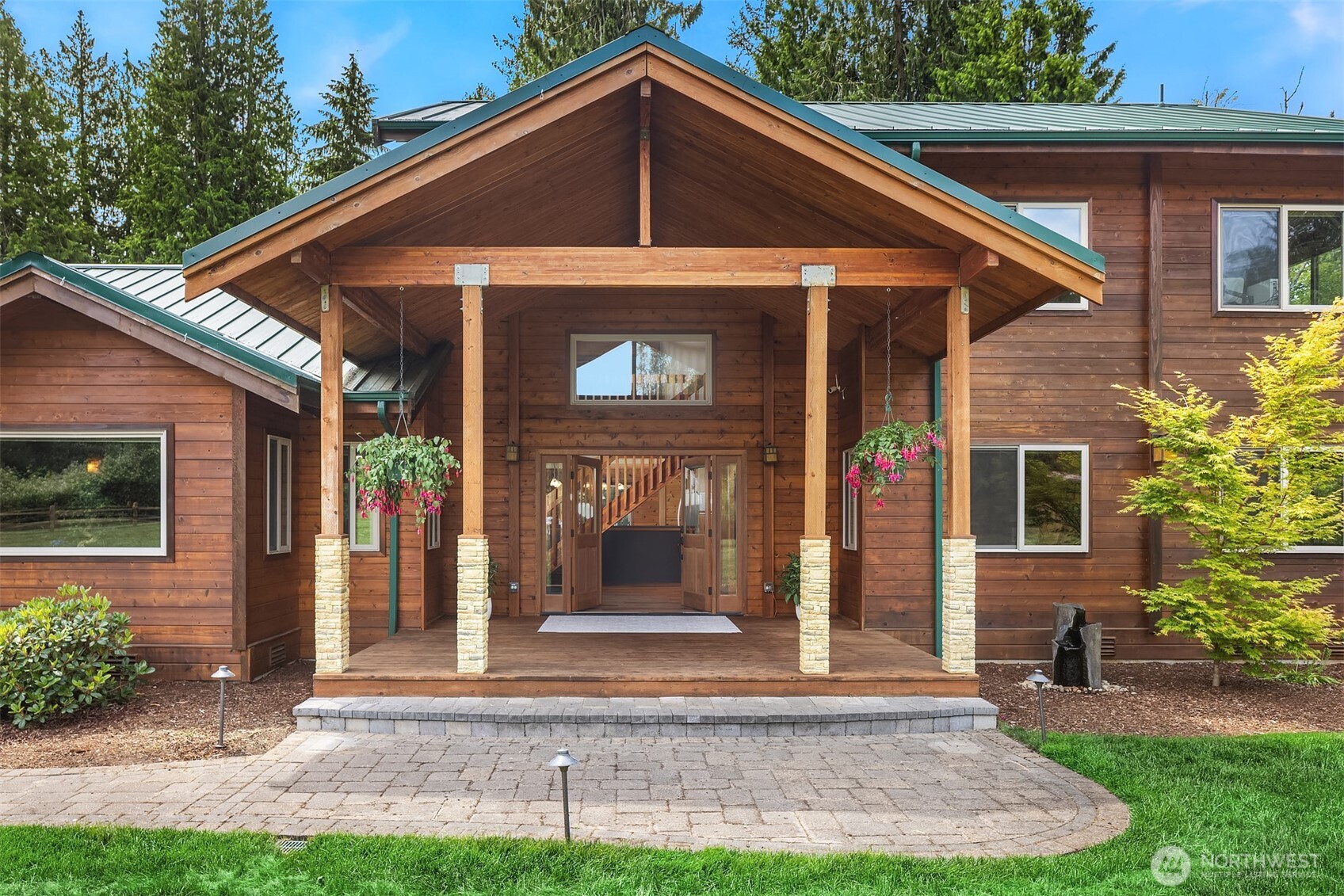 7717 252nd Avenue NE