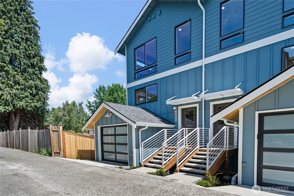 Photo of 8043 19th Avenue NE, Seattle, WA 98115 (MLS # 2585264)