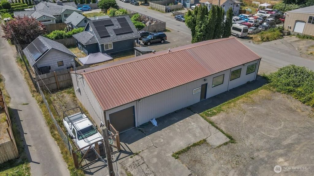 Photo of 3701 W G Street, Bremerton, WA 98312 (MLS # 2540604)