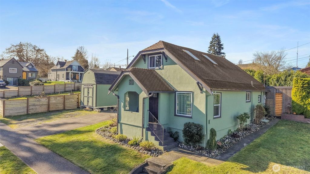 Photo of 4908 N Winnifred Street, Ruston, WA 98407 (MLS # 2484884)