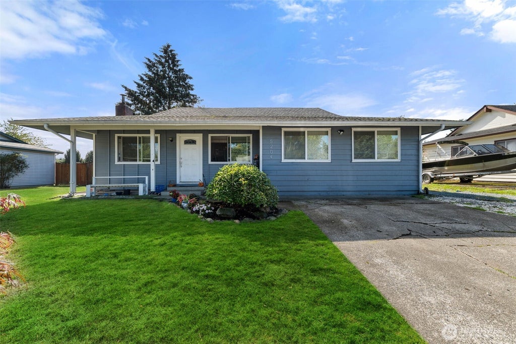 Photo of 5204 142nd Place NE, Marysville, WA 98271 (MLS # 2586011)