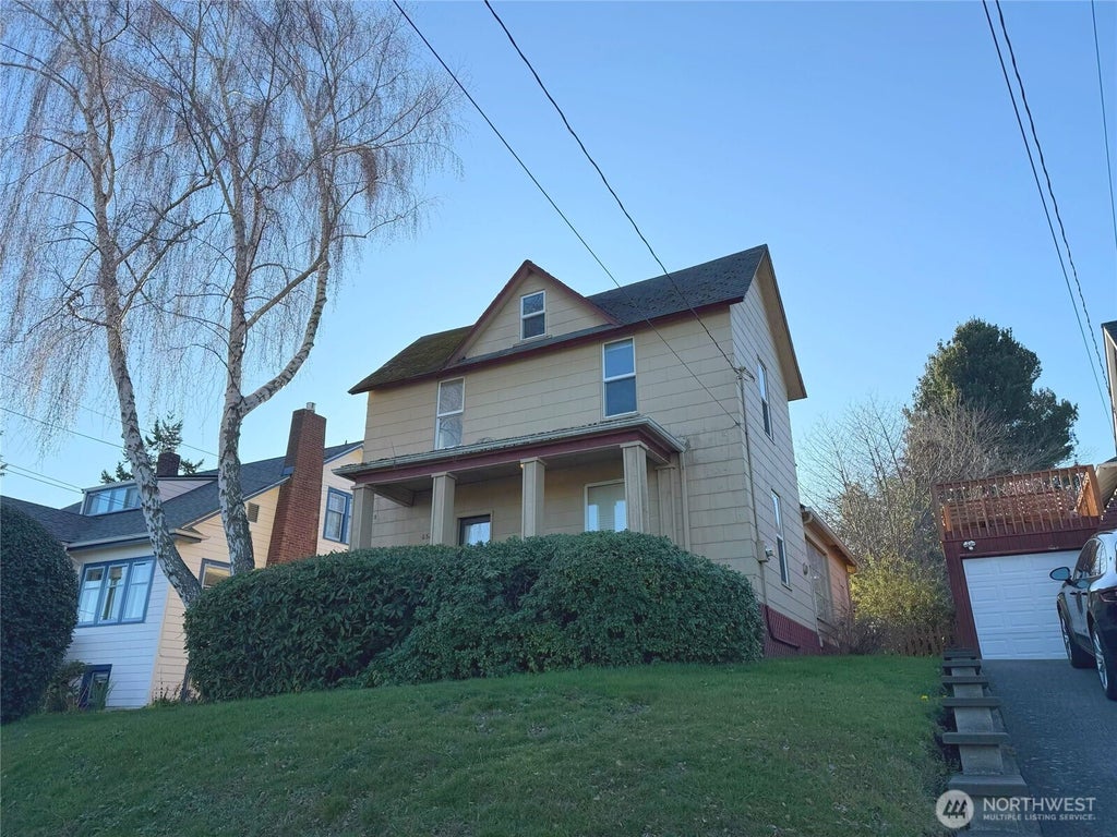 Photo of 6527 32nd Avenue NW, Seattle, WA 98117 (MLS # 2550243)