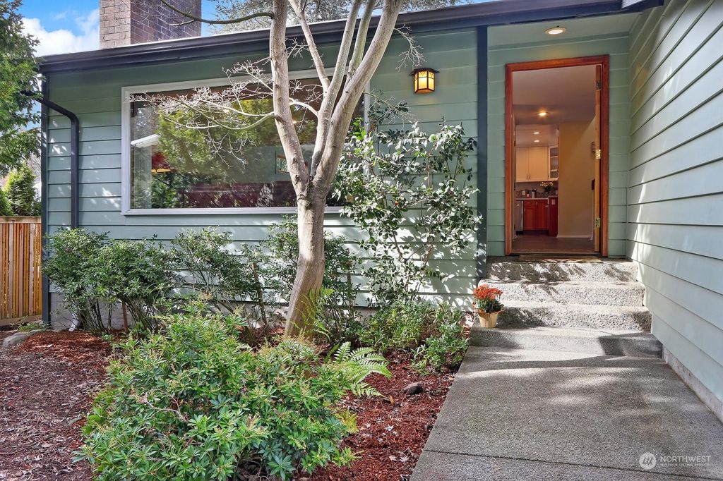 Photo of 10561 30th Avenue NE, Seattle, WA 98125 (MLS # 2045945)