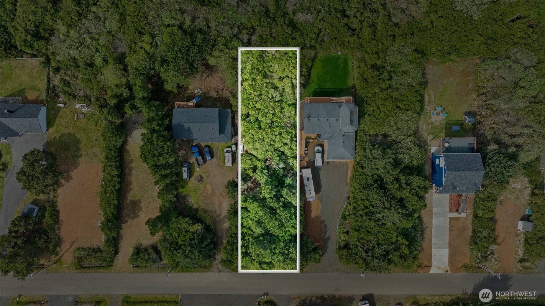 323 Sand Dune Avenue NW