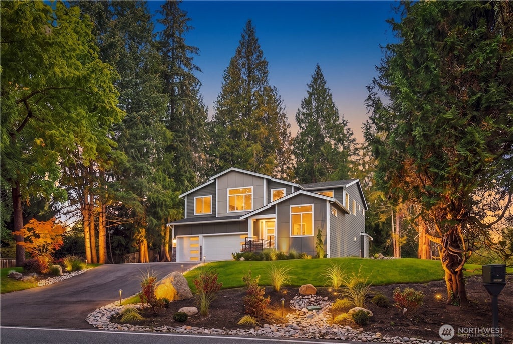 Photo of 18305 Snohomish Avenue, Snohomish, WA 98296 (MLS # 2583974)