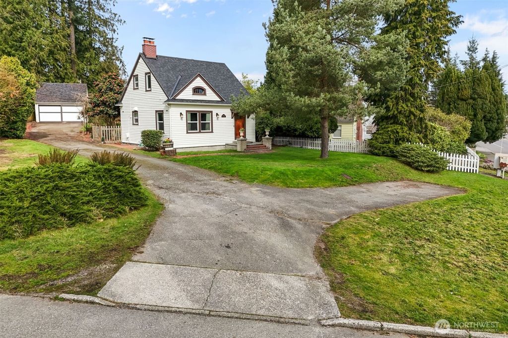 Photo of 7030 Beverly Boulevard, Everett, WA 98203 (MLS # 2524249)