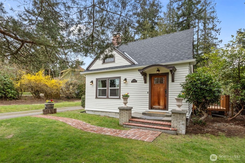 Photo of 7030 Beverly Boulevard, Everett, WA 98203 (MLS # 2524249)