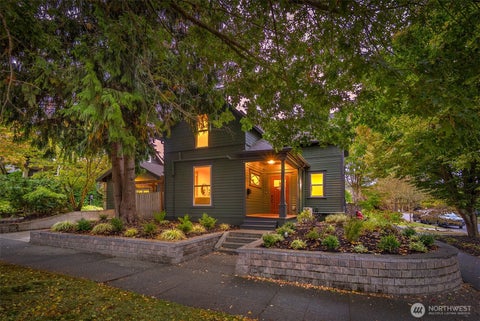 Photo of 101 NE 57th Street, Seattle, WA 98105 (MLS # 2589006)