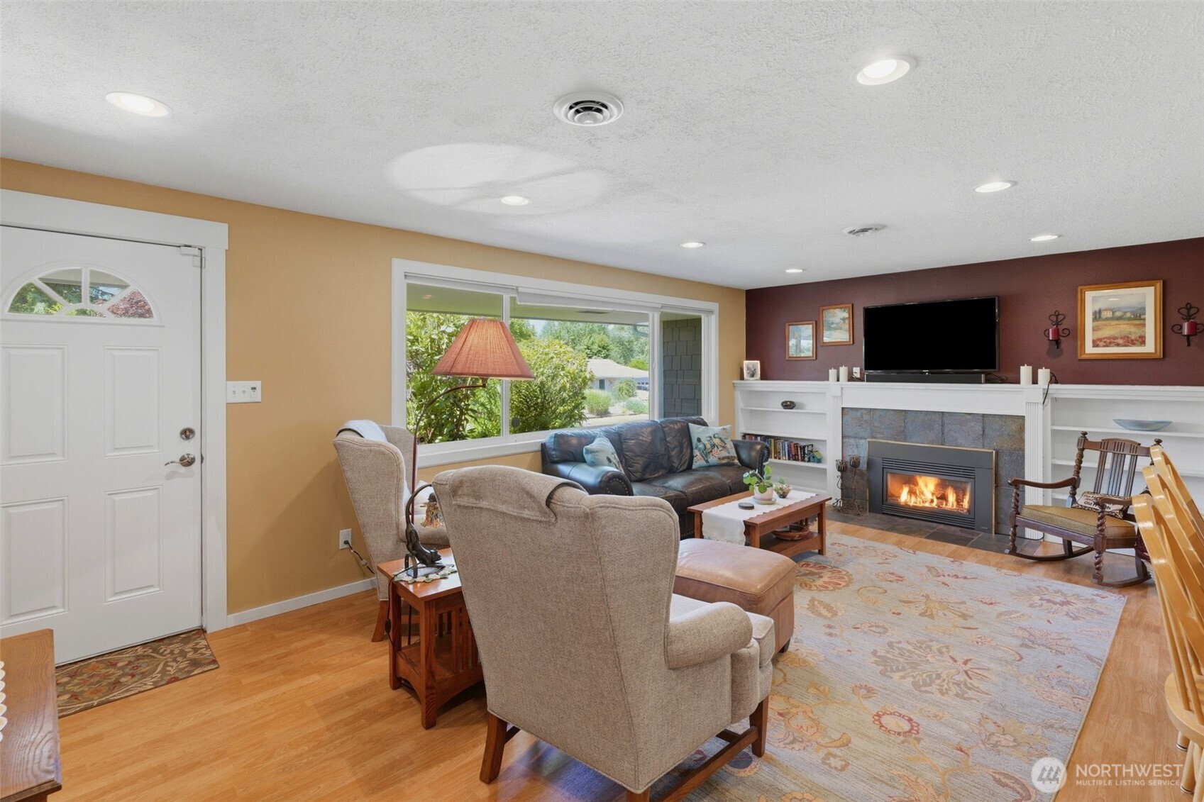 1323 N Heatherwood E