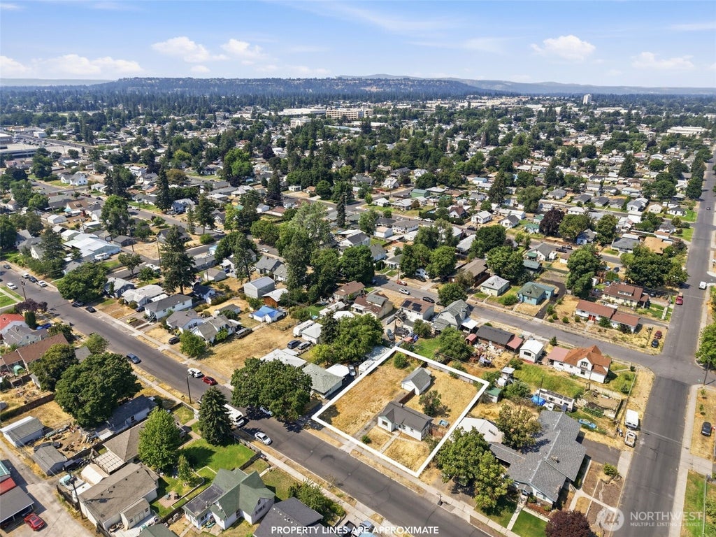 Photo of 717 E Wabash Avenue, Spokane, WA 99207 (MLS # 2584149)