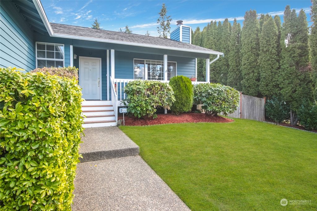 Photo of 8109 NE 161st Place, Kenmore, WA 98028 (MLS # 2069313)