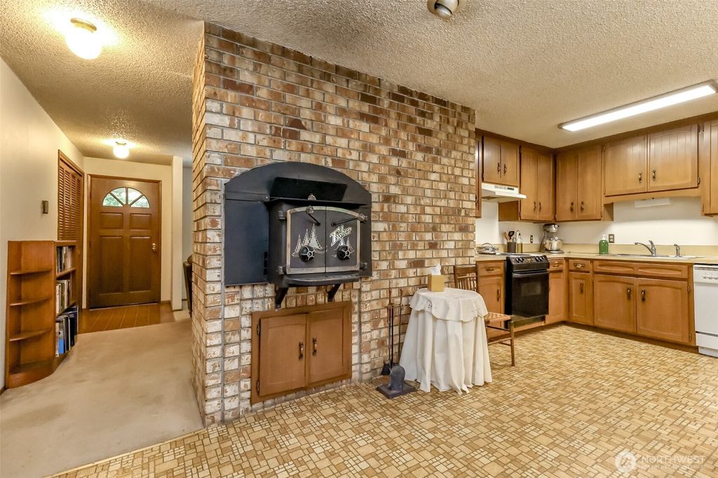 Photo of 4701 292nd Street E, Graham, WA 98338 (MLS # 2504512)