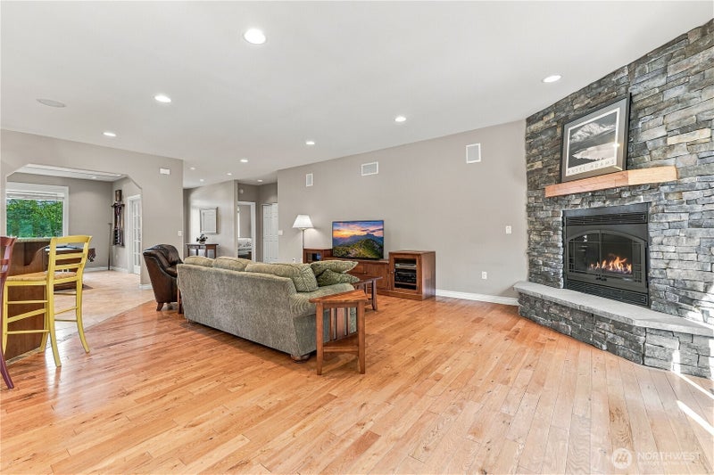 609 NE 19th Street