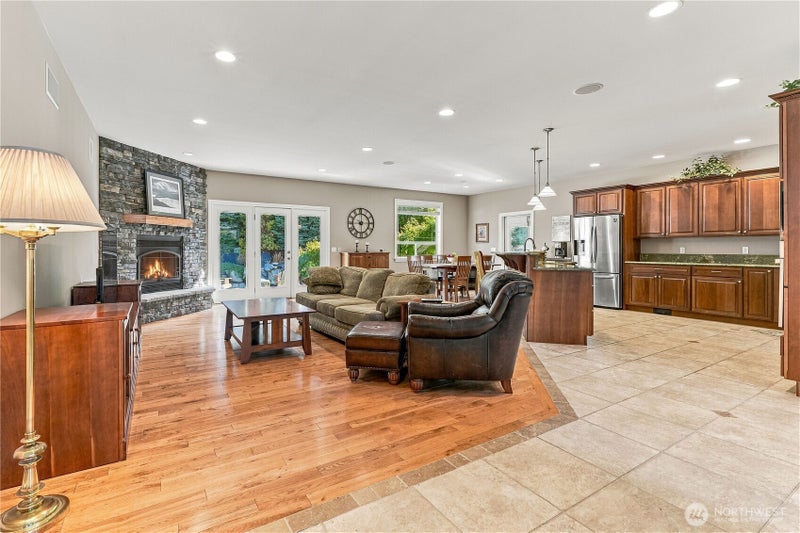 609 NE 19th Street