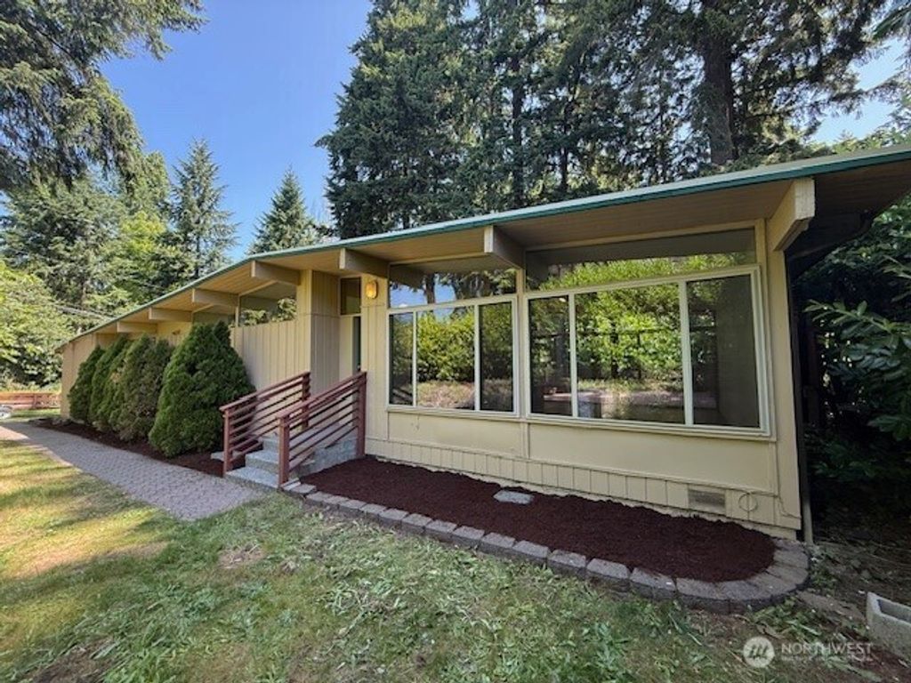 Photo of 19002 Normandy Park Drive, Normandy Park, WA 98166 (MLS # 2388912)