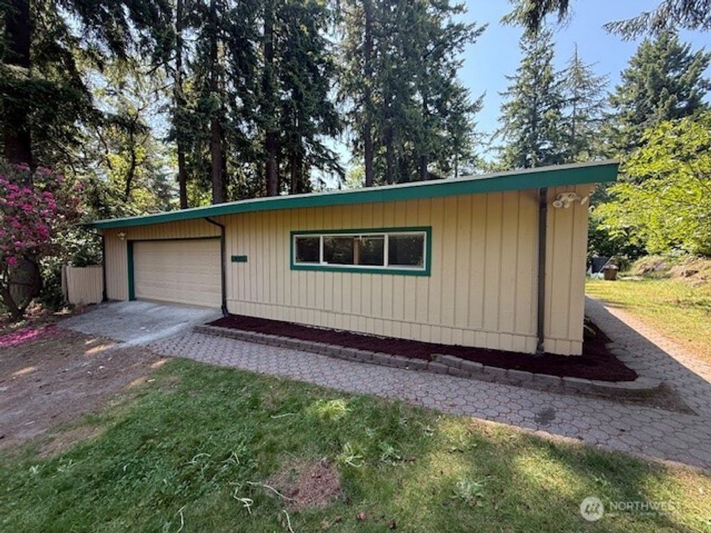 Photo of 19002 Normandy Park Drive, Normandy Park, WA 98166 (MLS # 2388912)