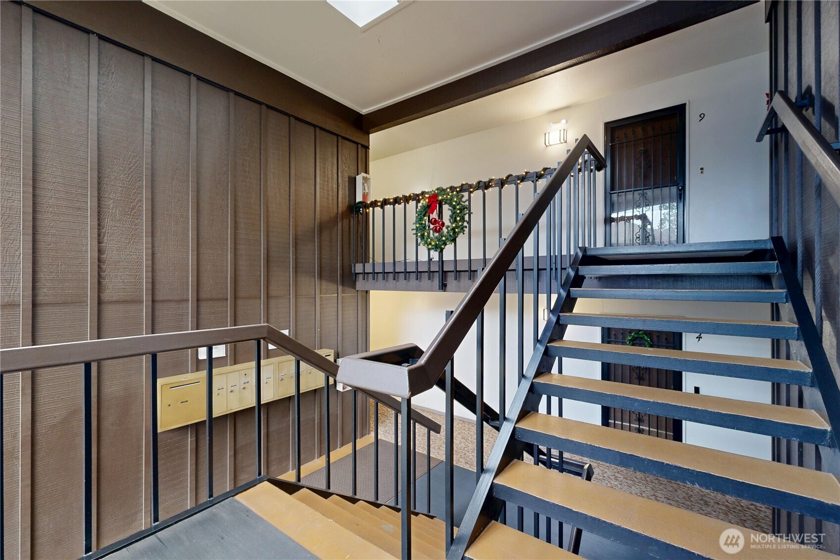 364 Catherine Street B-6