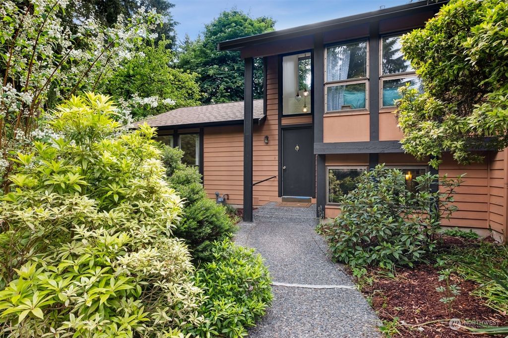 Photo of 9859 S 262nd Place, Kent, WA 98030 (MLS # 2243635)