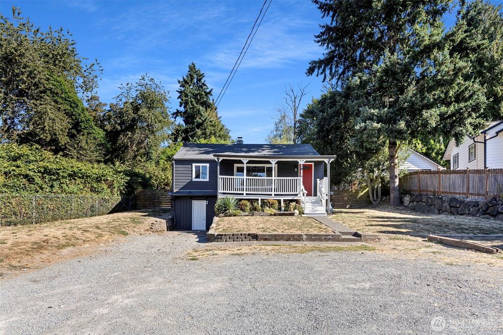 Photo of 7804 S 128th St, Seattle, WA 98178 (MLS # 2419863)
