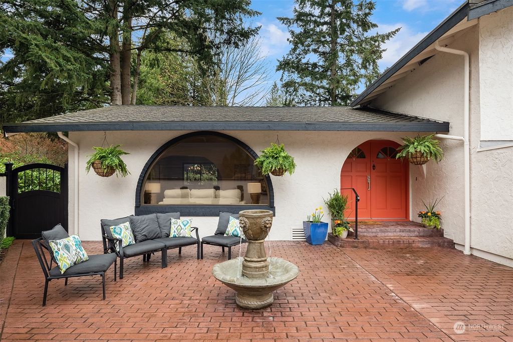 Photo of 2132 159th Court SE, Mill Creek, WA 98012 (MLS # 2059614)