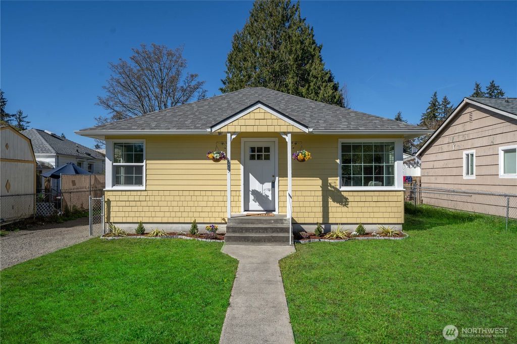 Photo of 815 S 119th Street, Tacoma, WA 98444 (MLS # 2505699)