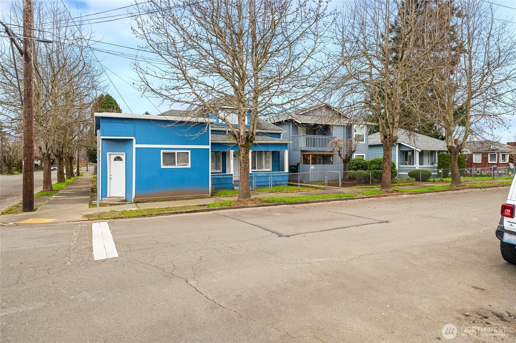 Photo of 441 445 Smithers Avenue S, Renton, WA 98057 (MLS # 2590115)