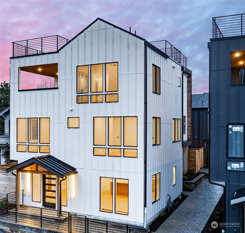 Photo of 4712 45th Avenue SW, Seattle, WA 98116 (MLS # 2197581)