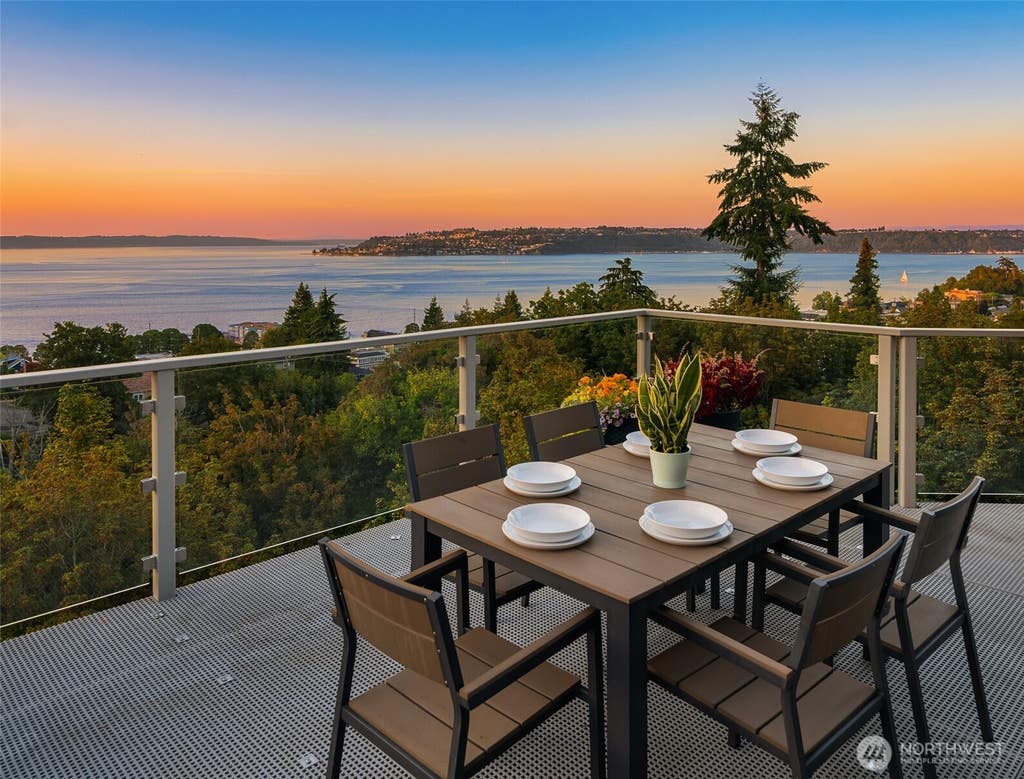 Photo of 17 North Road N, Tacoma, WA 98406 (MLS # 2566986)