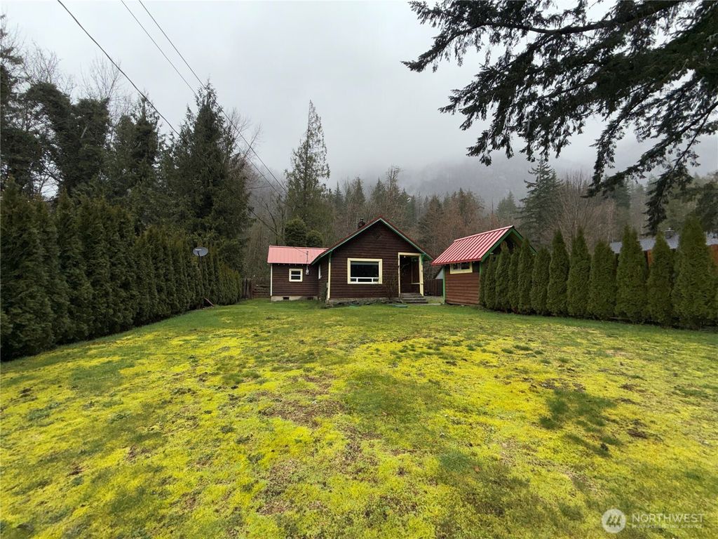 Photo of 68116 NE 148th Street, Baring, WA 98224 (MLS # 2491391)