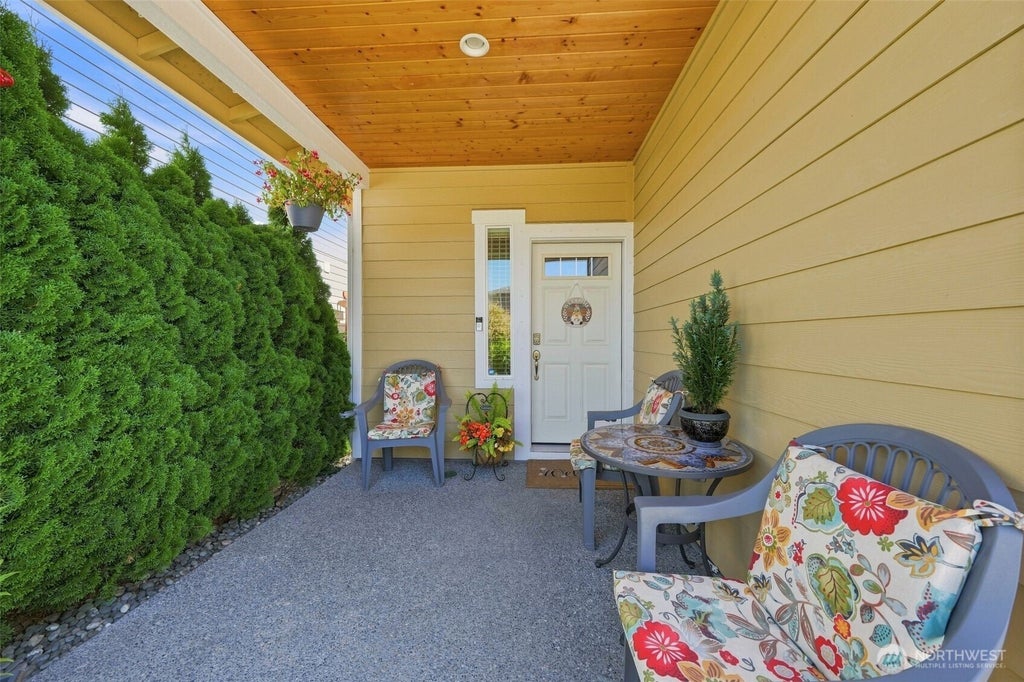 Photo of 613 Stacey Place, Sedro Woolley, WA 98284 (MLS # 2568451)