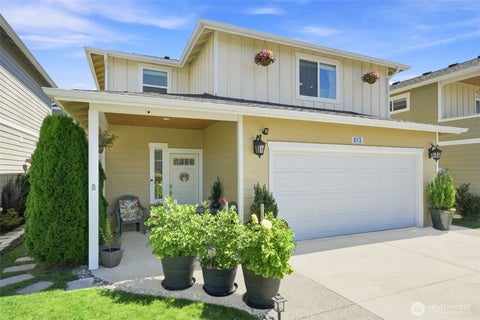 Photo of 613 Stacey Place, Sedro Woolley, WA 98284 (MLS # 2568451)