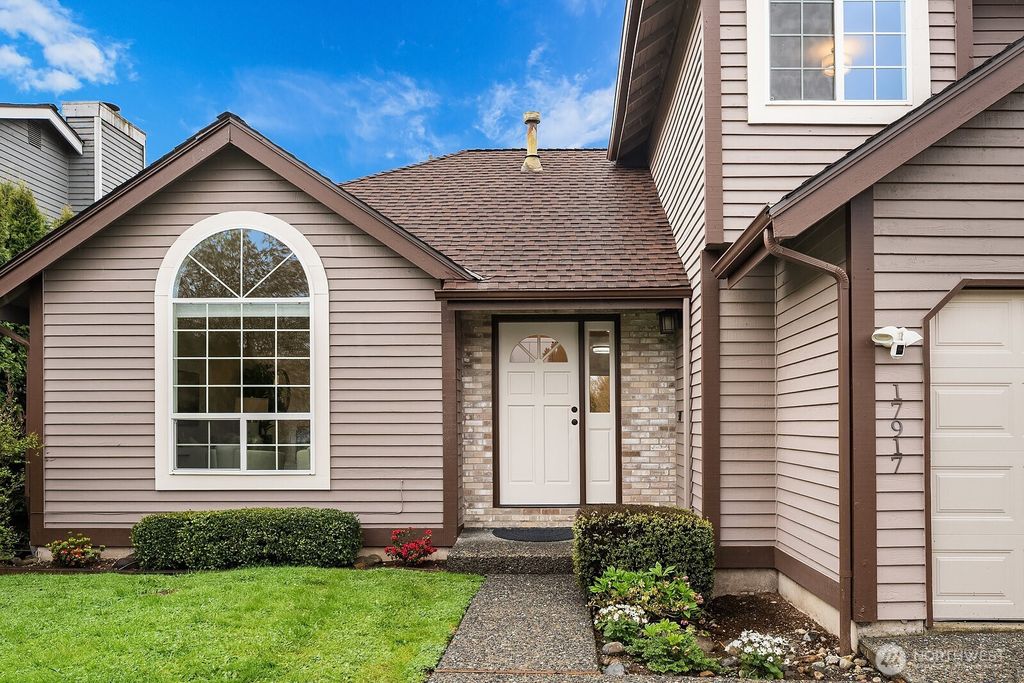 Photo of 17917 162nd Place SE, Renton, WA 98058 (MLS # 2357652)