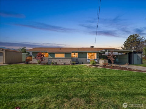 Photo of 1226 N Ashland Avenue, East Wenatchee, WA 98802 (MLS # 2585182)