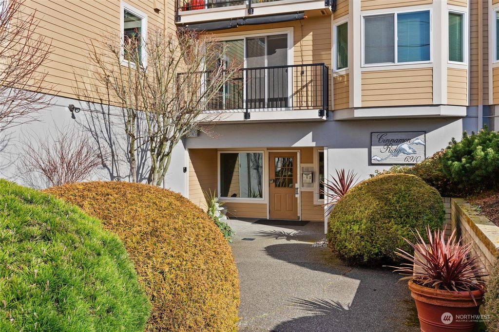 Photo of 6910 California Avenue SW #16, Seattle, WA 98136 (MLS # 2011336)