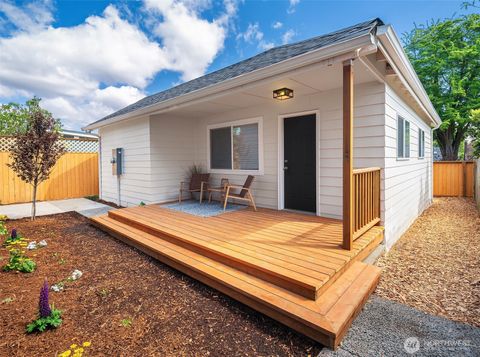 3020 18th Avenue S A Seattle WA 98144