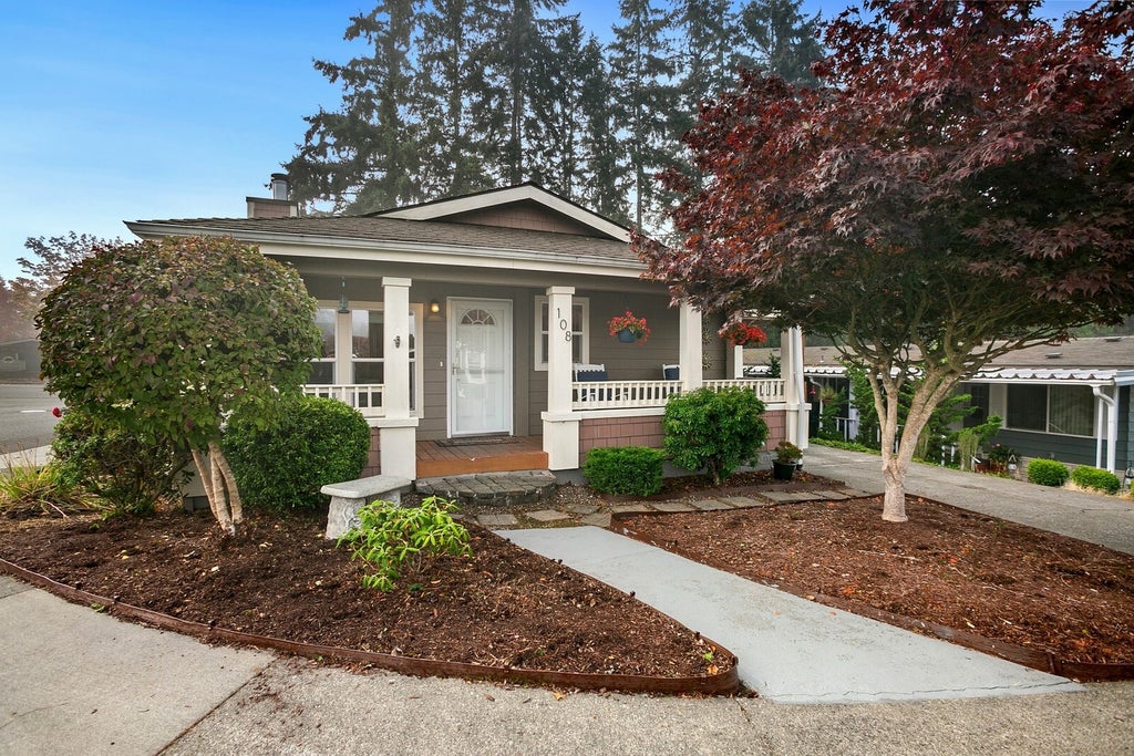 Photo of 2500 S 370th Street #108, Federal Way, WA 98003 (MLS # 2596163)