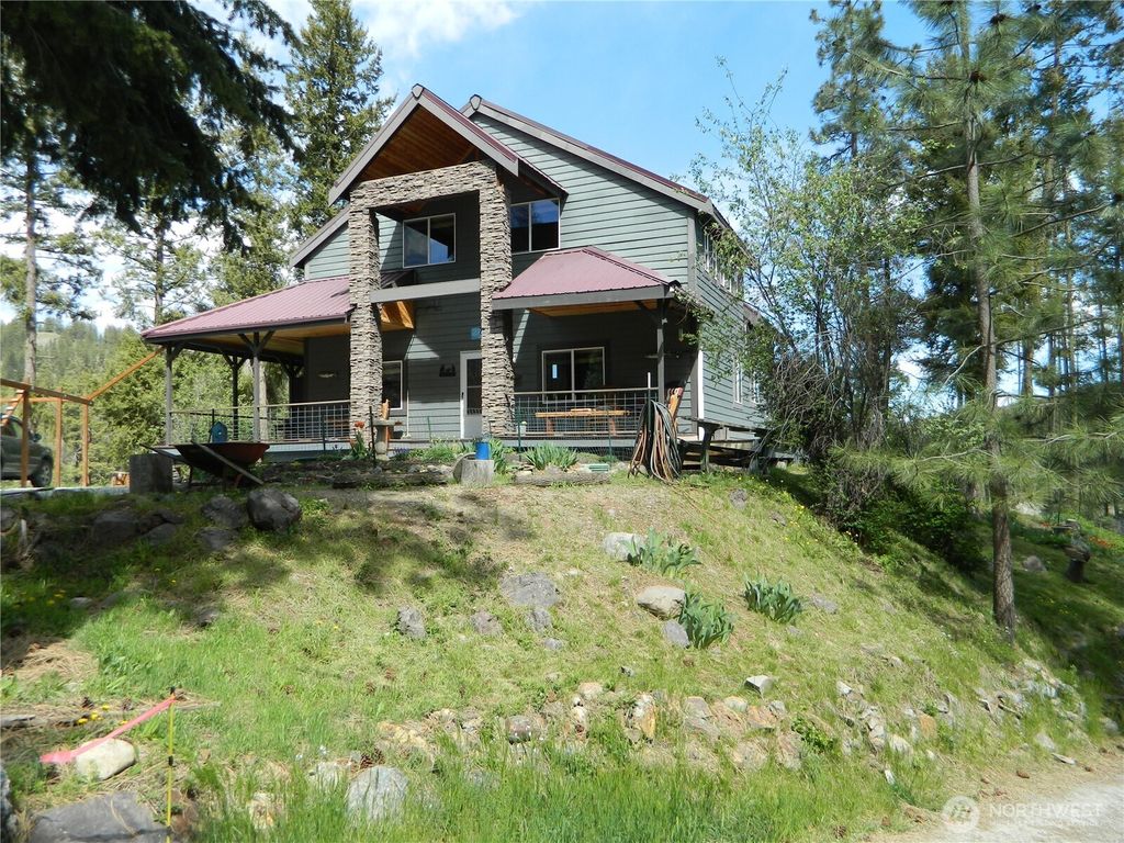 Photo of 46 Little Bear Lane, Tonasket, WA 98855 (MLS # 2516397)