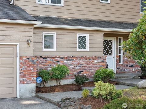 Photo of 705 Terrace Boulevard, Shelton, WA 98584 (MLS # 2400530)