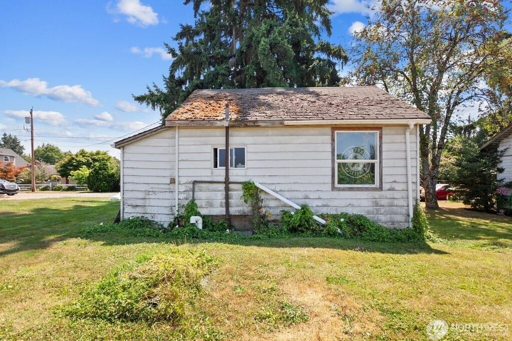 Photo of 32130 E Reitze Street, Carnation, WA 98014 (MLS # 2333465)