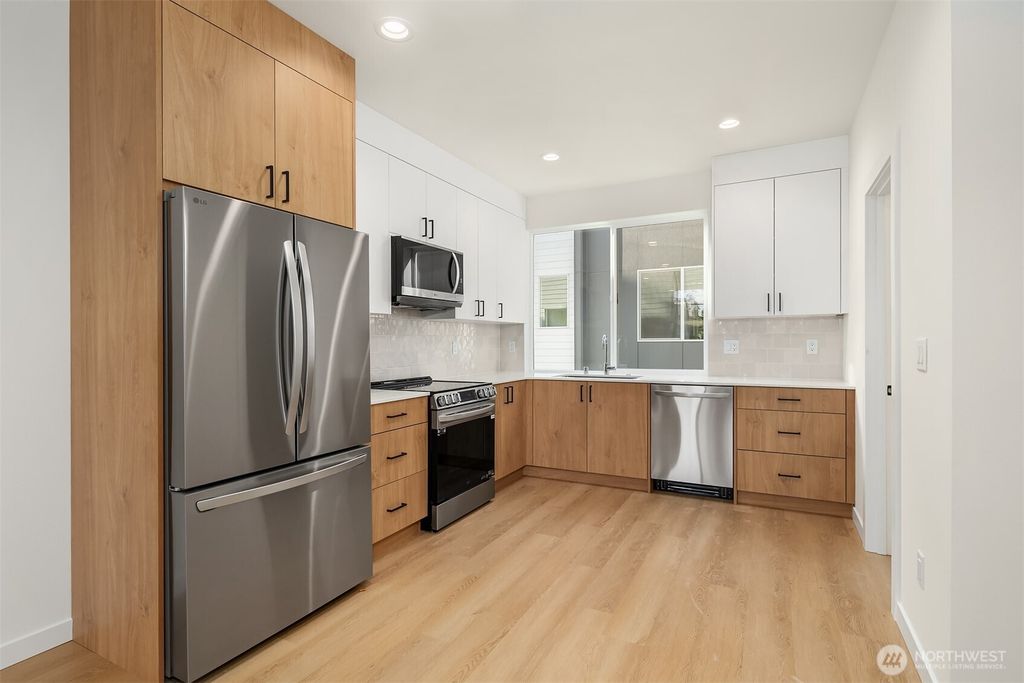 Photo of 18017 2nd Avenue NE #B, Seattle, WA 98155 (MLS # 2502593)